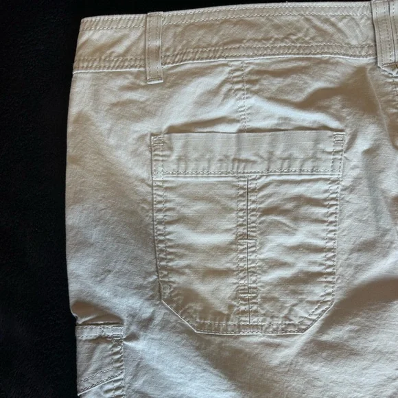 Eddie Bauer cargo shorts size 18 - Picture 10 of 10